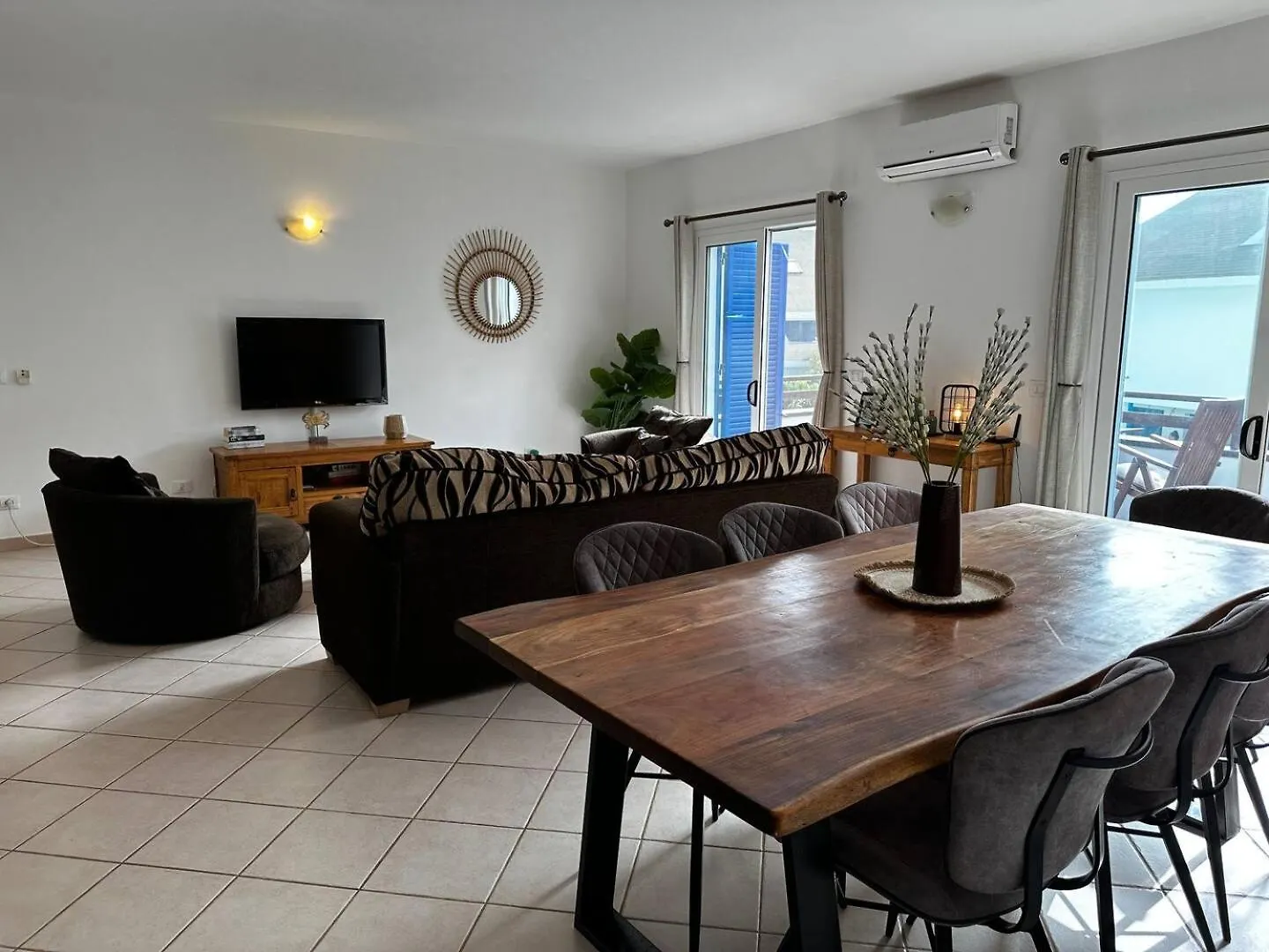 Leme Bedje Two Bedroom - By Bobbywashere Santa Maria 0*,