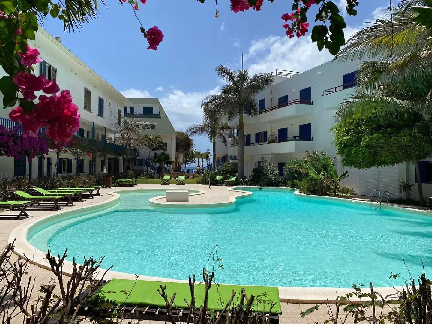Leme Bedje Two Bedroom - By Bobbywashere Santa Maria 0*,  Cape Verde