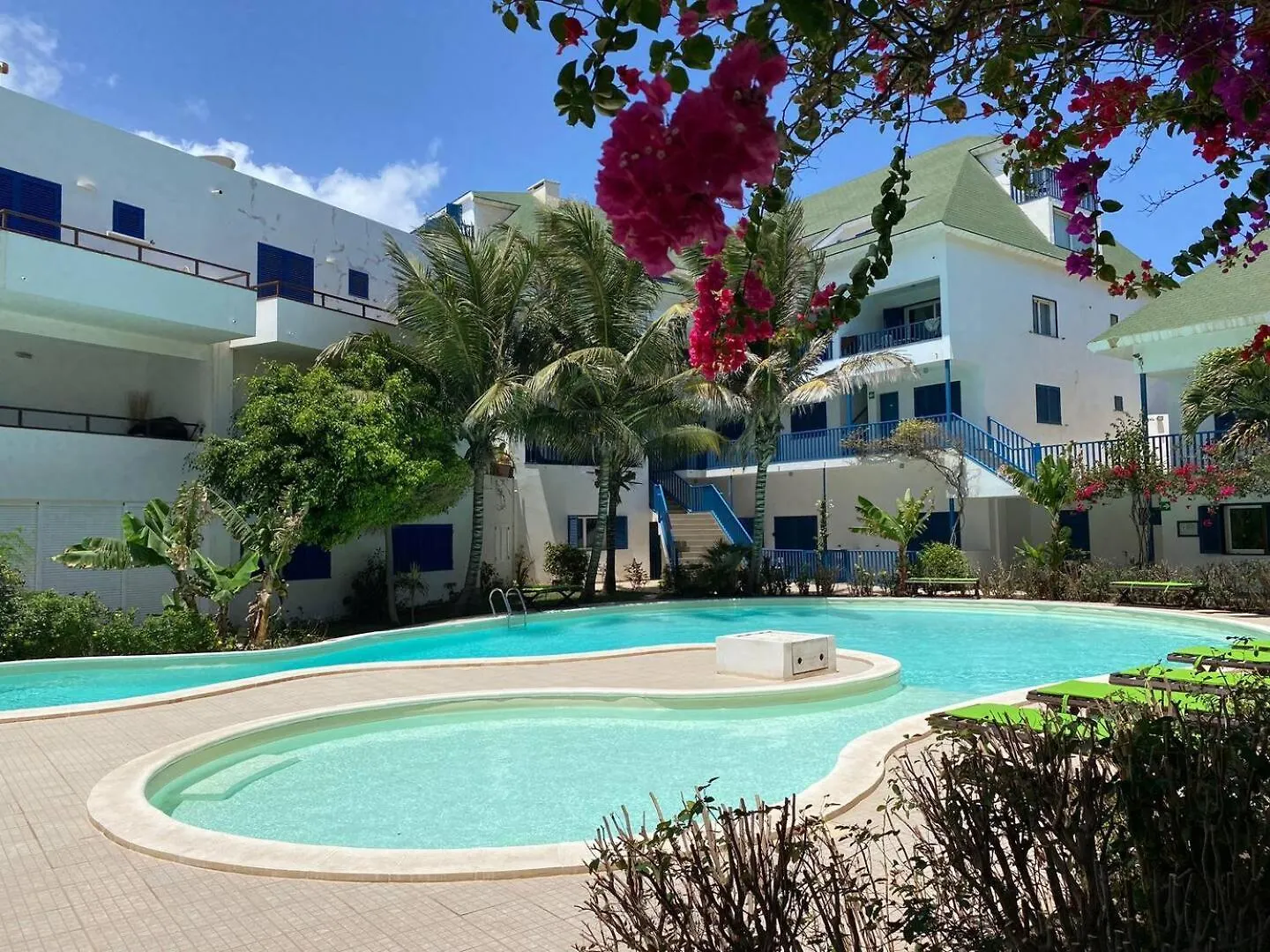 Leme Bedje Two Bedroom - By Bobbywashere Santa Maria