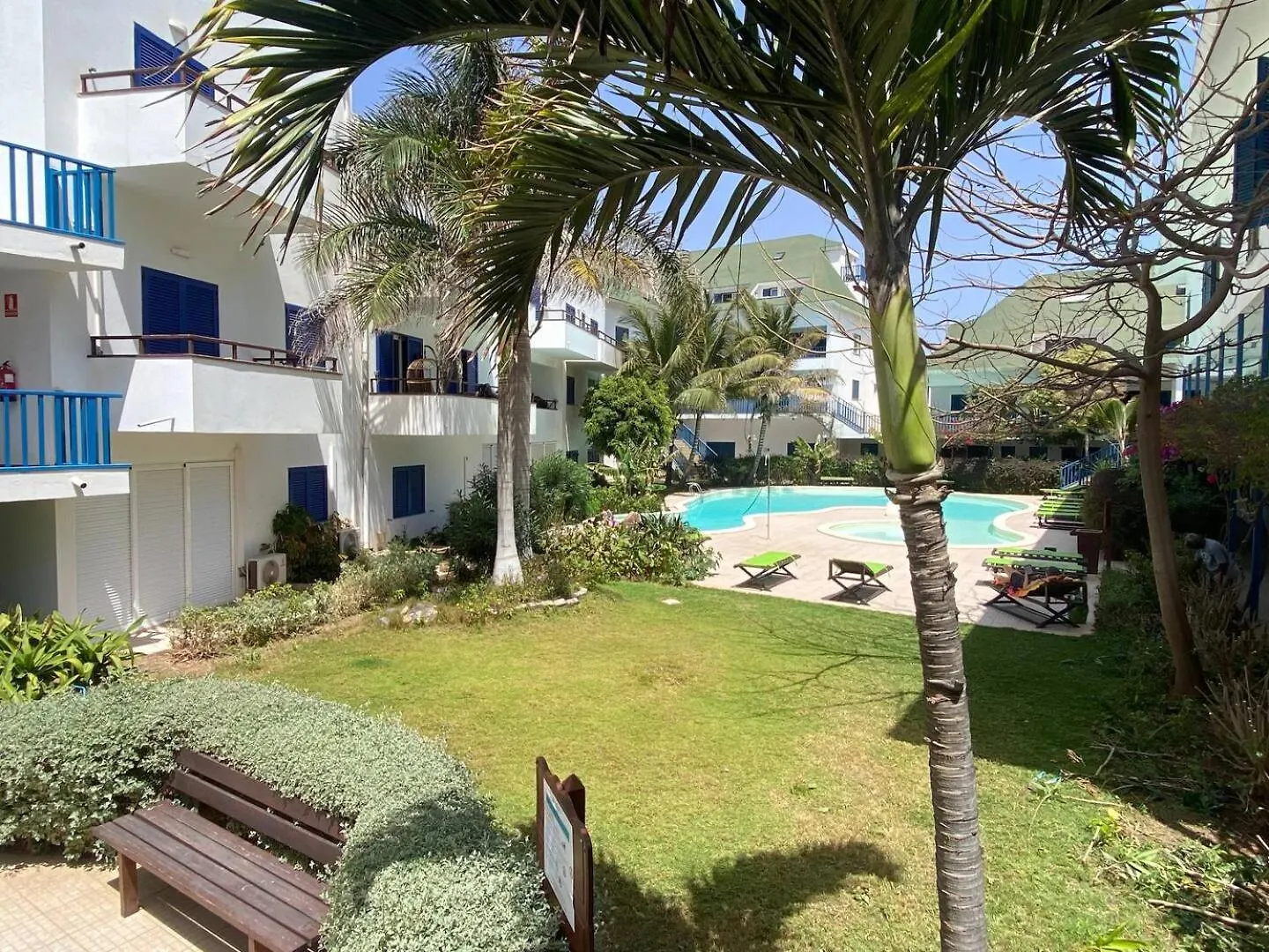 Apartment Leme Bedje Two Bedroom - By Bobbywashere Santa Maria