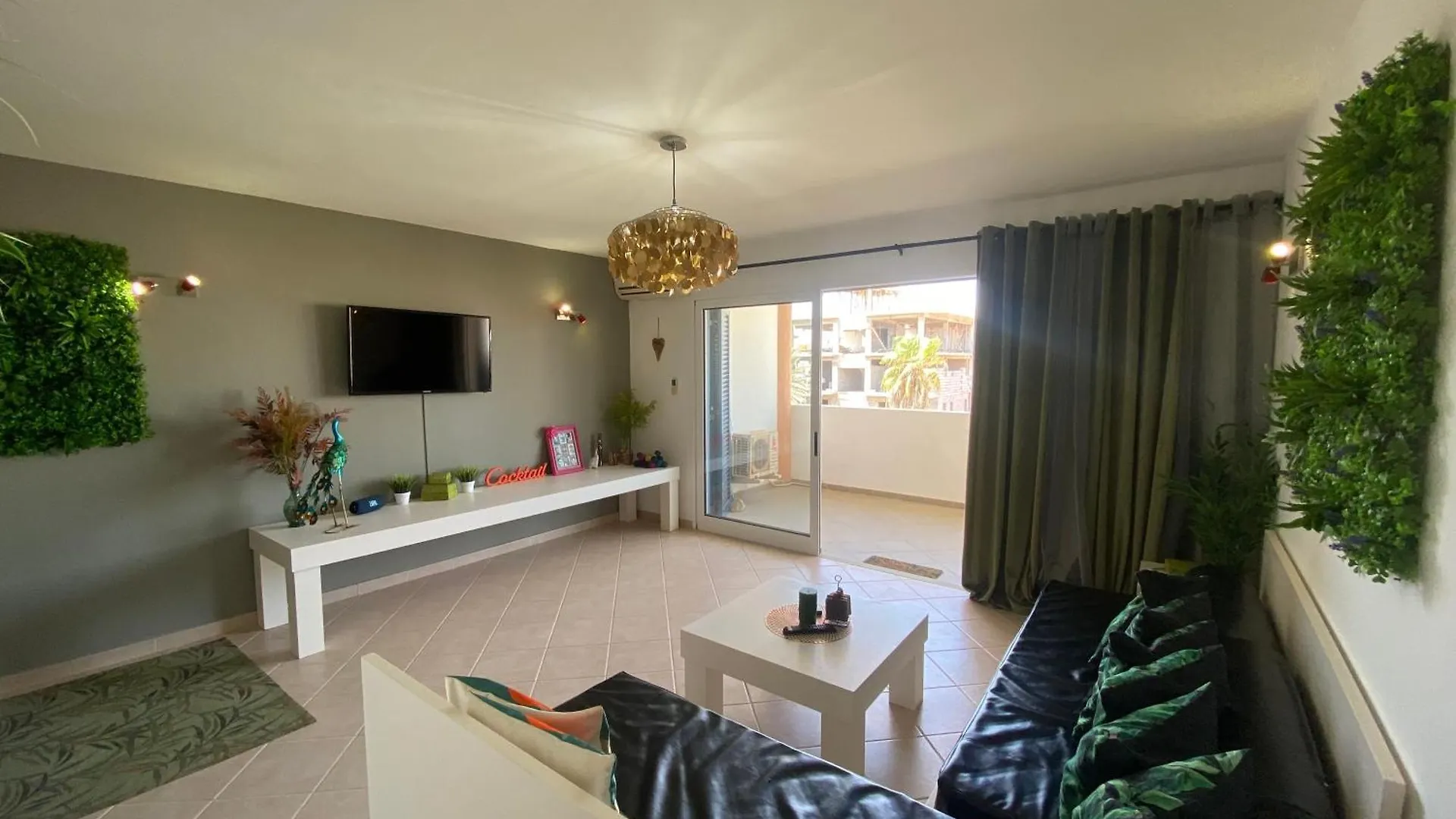 Leme Bedje Two Bedroom - By Bobbywashere Santa Maria 0*,  Cape Verde