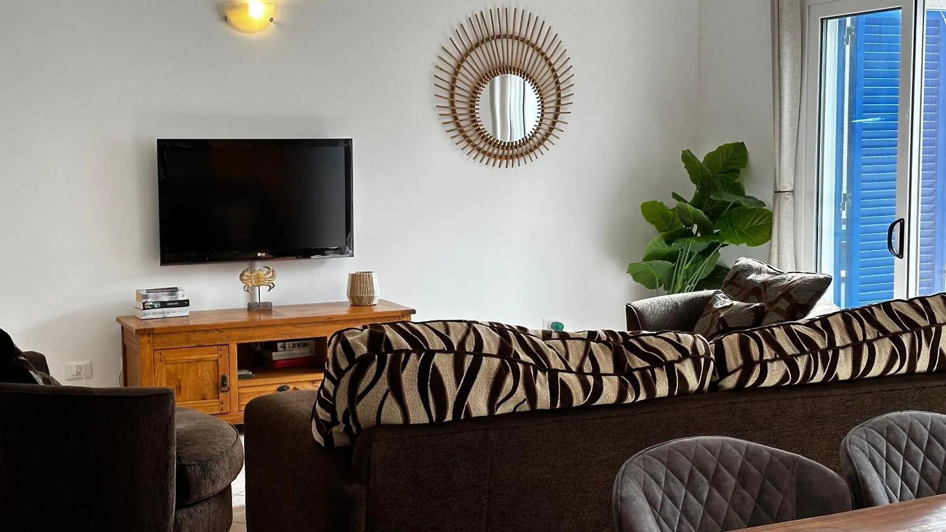 Leme Bedje Two Bedroom - By Bobbywashere Santa Maria Apartment