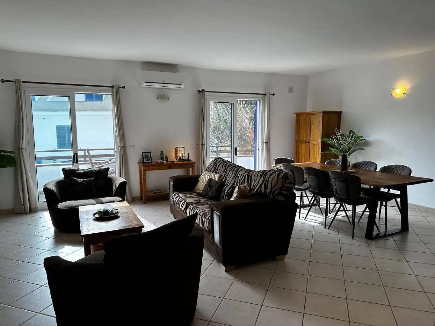 Leme Bedje Two Bedroom - By Bobbywashere Santa Maria 0*,