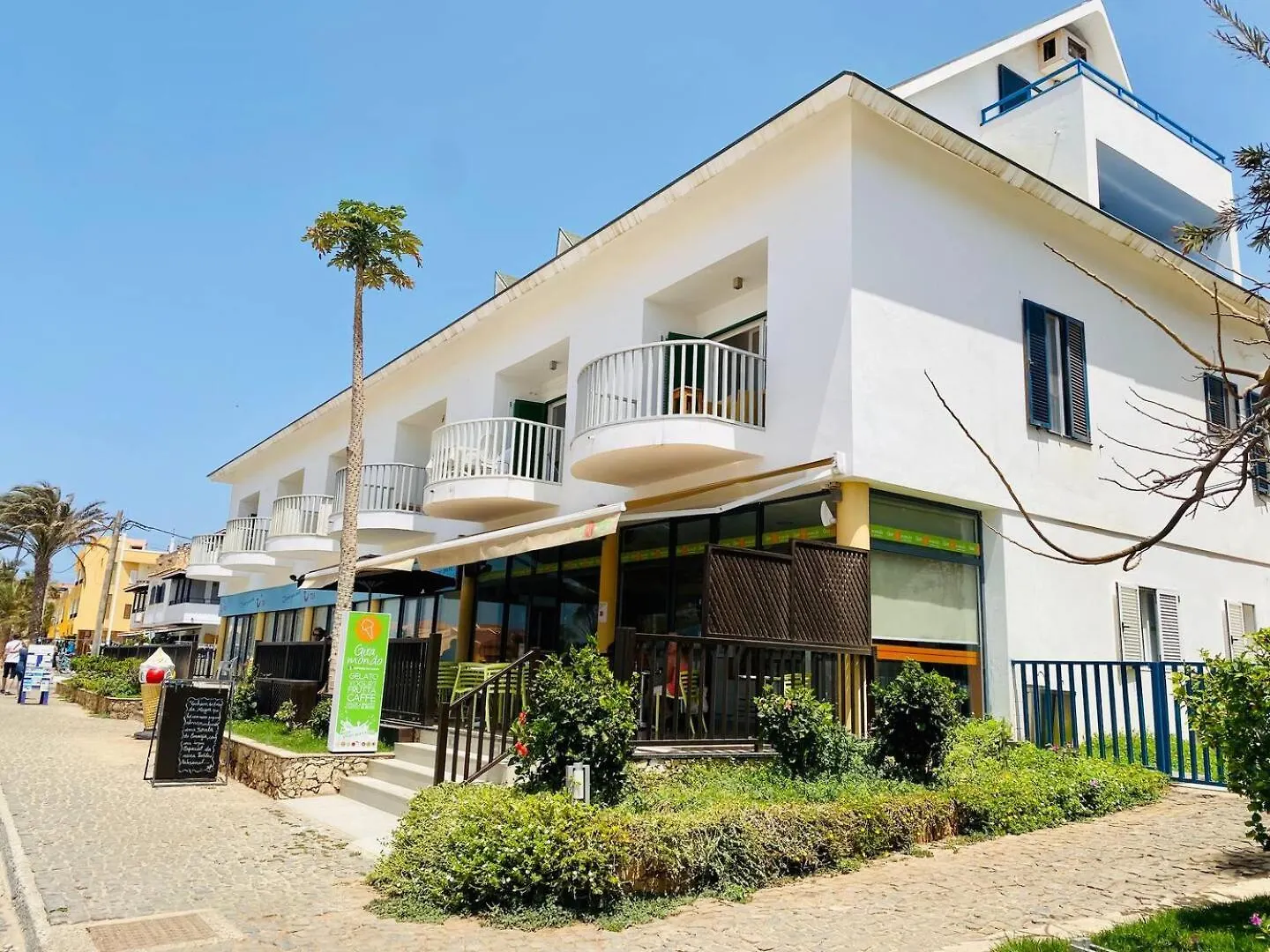 Apartment Leme Bedje Two Bedroom - By Bobbywashere Santa Maria